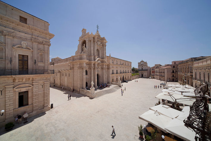 Piazza-Duomo-Siracusa-copia